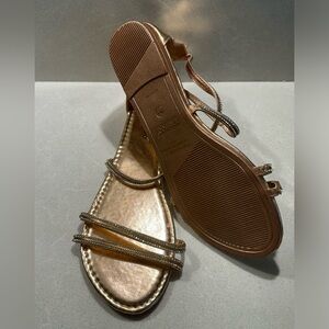 Bamboo Bronze Gold Sandals - NEW - Size 7 1/2 - Women’s